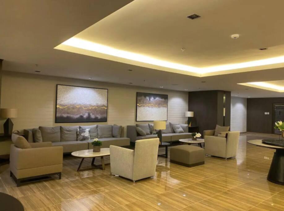 Great View 1 Bedroom Condo In Makati Near Trident Tower Manila Exterior foto